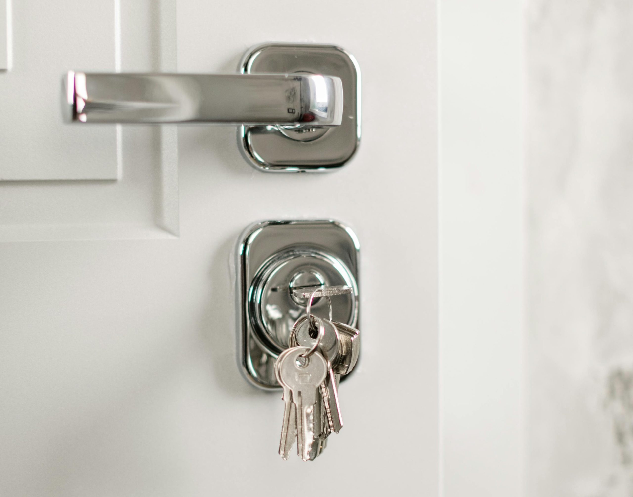 シリンダーキーは、5~10分のピッキングで開く?